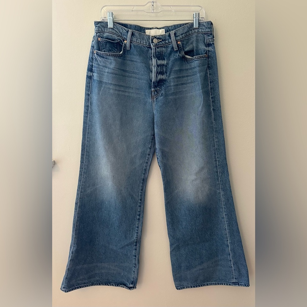 MOTHER superior tomcat roller sz 32
Pretty is a pretty does